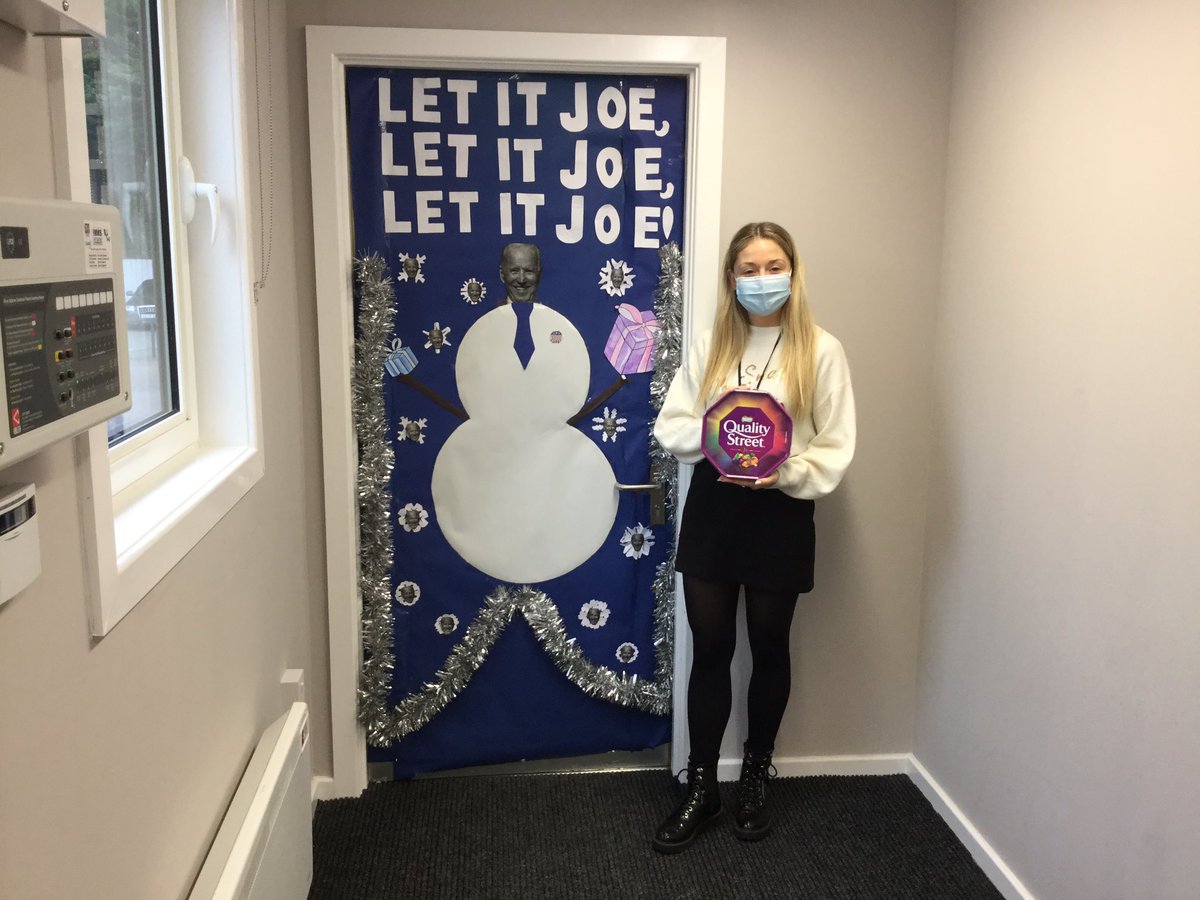 RoyHistory's tweet photo. Despite everything else that is going on. ..Great news we won a Christmas door prize!! @Royal_High_Sch https://t.co/SmTclJW74C