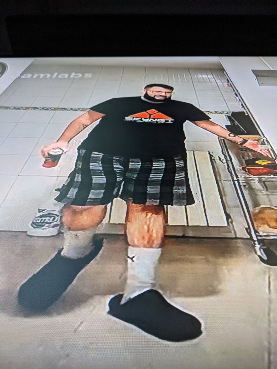 EvilAFM's tweet photo. welcome to crocs town https://t.co/BFNGNFE5Qb