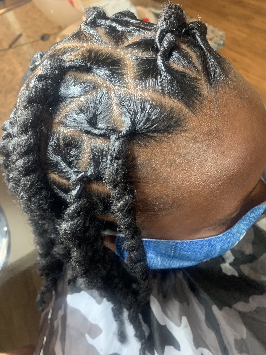 Nx2None_Locs's tweet photo. Nx2None Locs New Client Neisha came through and let me give the her full Nx2None service on her locs with 2-strand twist ๐๐๐พ Glad you were pleased with it. #Slayedbyjay #Nx2NoneLocs #womenwithlocs #loclivin #locstyles #explorepage #bookme https://t.co/qCMyyG84Dx