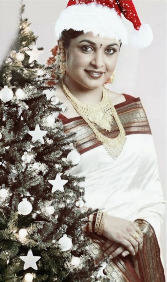 Carya_Ramya's tweet photo. It's the most wonderful time of the year 🎅 @meramyakrishnan 
#Ramyakrishnan https://t.co/proMPOBahZ