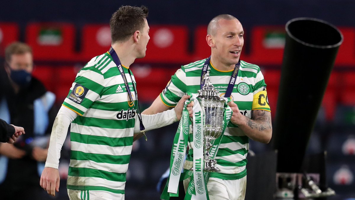 WilliamHill's tweet image. 🏆 Major domestic trophies won in the 21st century:

🏴󠁧󠁢󠁳󠁣󠁴󠁿 33 - Celtic
💚 22 - Scott Brown at Celtic
🇫🇷 22 - PSG
🇮🇹 17 - Juventus
🇪🇸 16 - Barcelona
🏴󠁧󠁢󠁥󠁮󠁧󠁿 13 - Man Utd
🇳🇱 12 - Ajax
🏴󠁧󠁢󠁥󠁮󠁧󠁿 11 - Man City
🇪🇸 9 - Real Madrid
🏴󠁧󠁢󠁥󠁮󠁧󠁿 8 - Arsenal
🏴󠁧󠁢󠁥󠁮󠁧󠁿 6 - Liverpool

#CelticFC