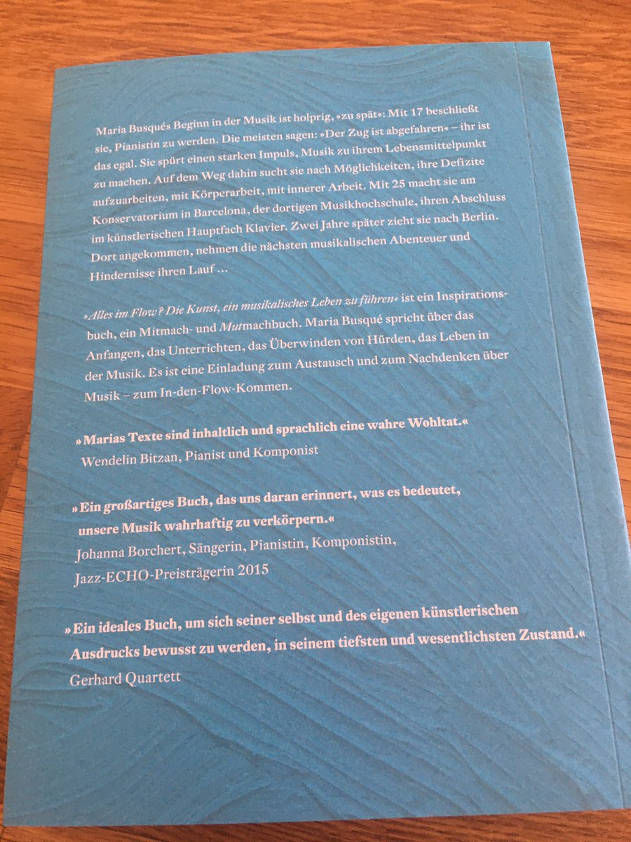 QuartetGerhard's tweet photo. Danke und Gratulieren @maria_busque !🤩 #allesimflow #buch https://t.co/sJyzUAPJFE