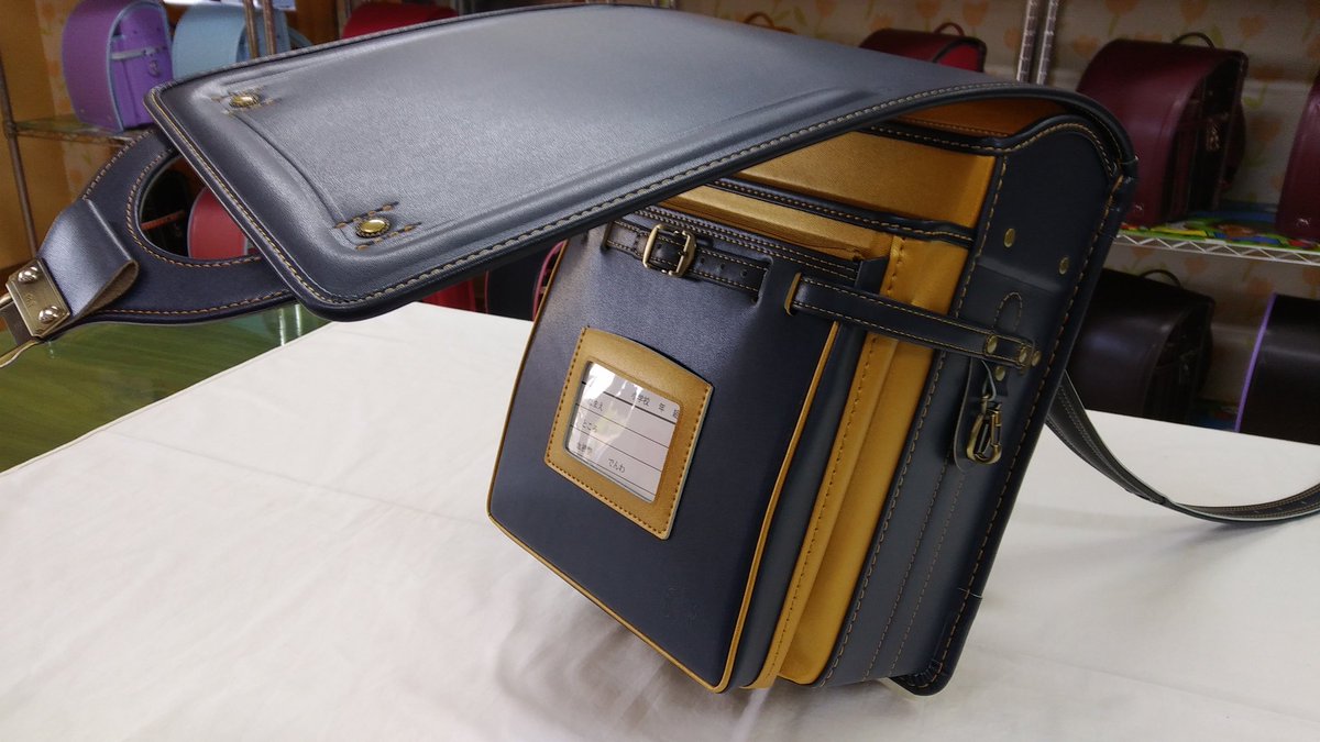 ももちゃんランドセル製作所 در توییتر ネイビーとゴールド ネイビーとブラウンの組み合わせとなります 参考にしてください