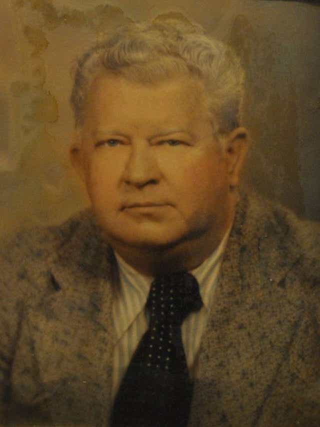 11 of 16:After the war, Roddie Edmonds returned to his hometown of Knoxville, Tennessee. He started a family and a career as a salesman. He never once mentioned this story about Stalag IX-A.No one knew. He received no commendation for his courage while alive.