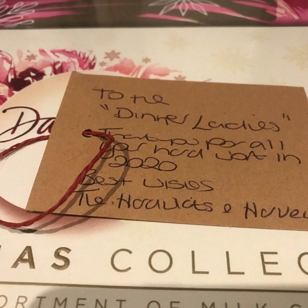 🎁Christmas Gift 🎁 

Yesterday while out delivering our final festive roasts of the year - we were given this lovely unexpected gift 🎁 which we have only just got round to looking at 🙂🙂

Loving our nicknames ` Dinner ladies` 😆❤😄
