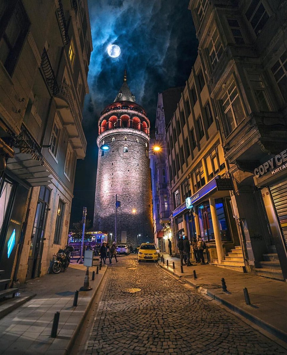 darusultanotel's tweet photo. İstanbul'un ikonik yapılarından Galata Kulesi'nin #DarusultanHotel'e sadece bir kaç dakika uzaklıkta olduğunu biliyor muydunuz?

Did you know, Galata Tower, a must see place of Istanbul, is just a few minutes away to Darusultan Hotels?

#Darusultan #galatatower #galatakulesi https://t.co/OYOor6Orjd