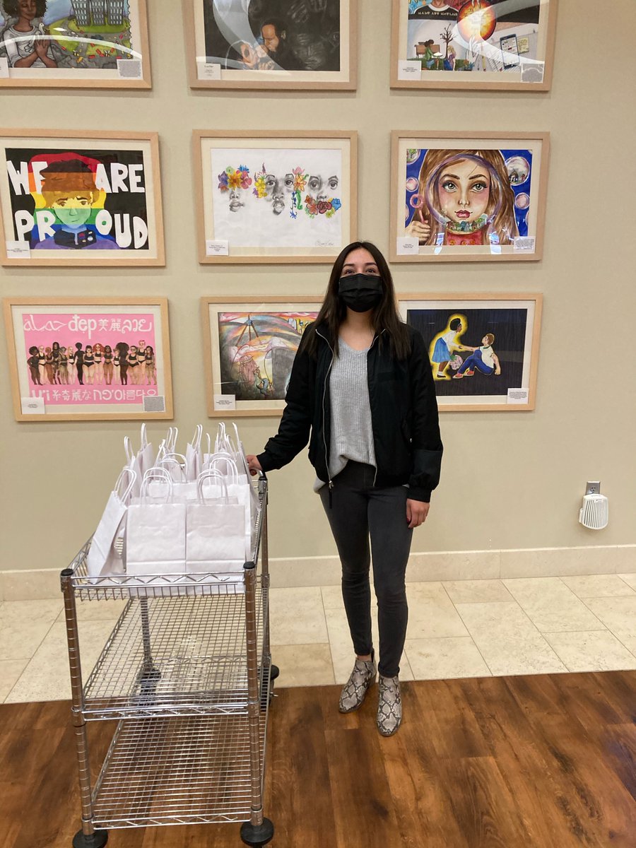 TLadderAlliance's tweet photo. We are so thankful for the Junior League of Fort Worth! They created kindness kits for our students.  We know this special touch will make their day. https://t.co/LIwTD1w46x