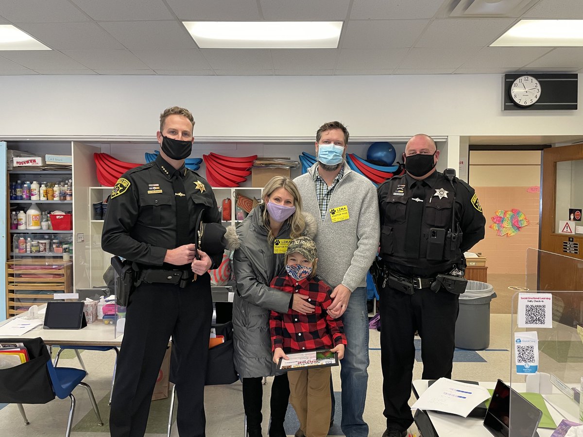 HFLLima's tweet photo. Congratulations to Grady Kinton! Recipient of the “Do the Right Thing” award from the Livingston County Sheriff.  #cougarpride https://t.co/2LWN6oTtLp
