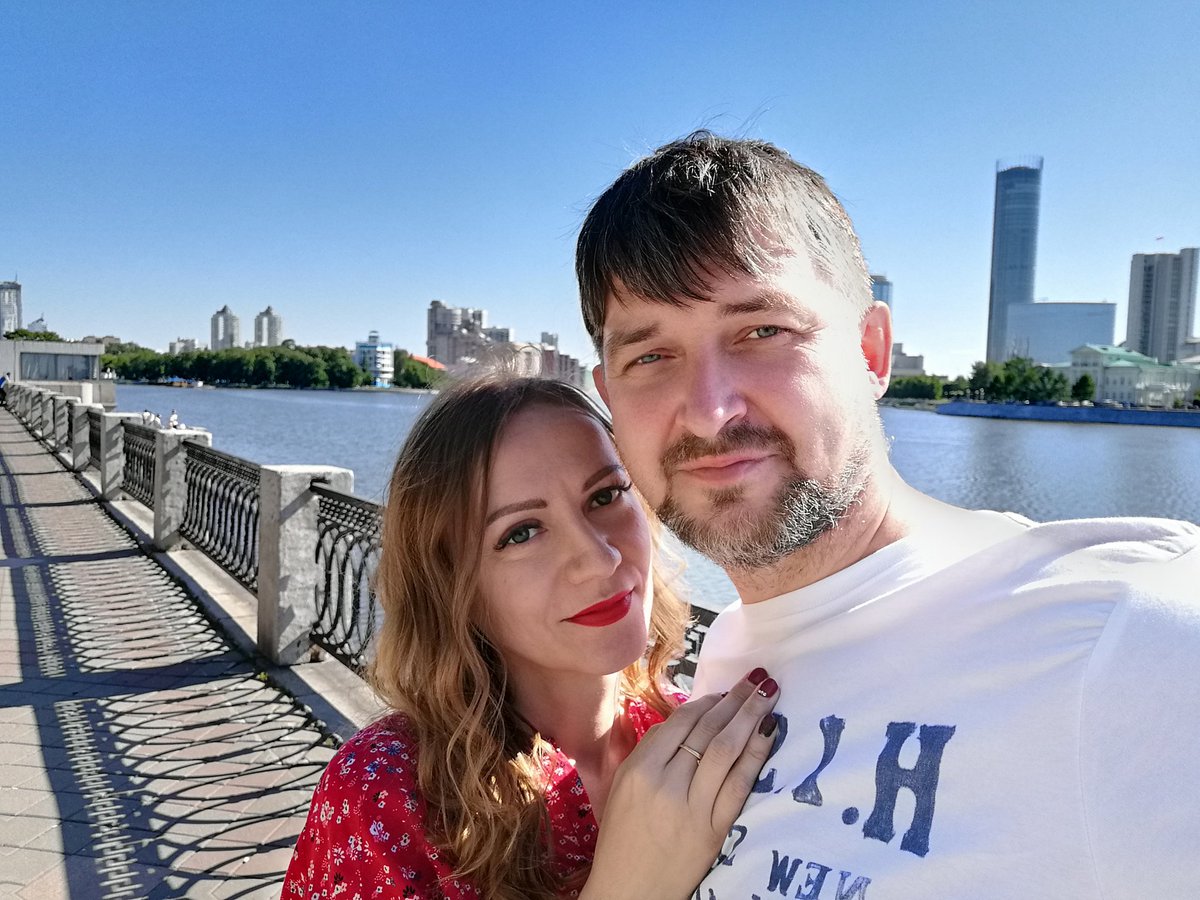 И снова здрасьте!
Враги сожгли родной аккаунт!
<a href="/SmirnovArtlife/">Евгений</a>, но я снова с вами!
Други мои, вернитесь!
Ретвит приветствуется!!!
Всем Бобра!!!!