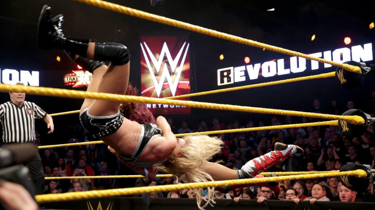 18 - Sasha Banks vs Charlotte Flair [NXT Takeover: R-Evolution] [11/12/2014]