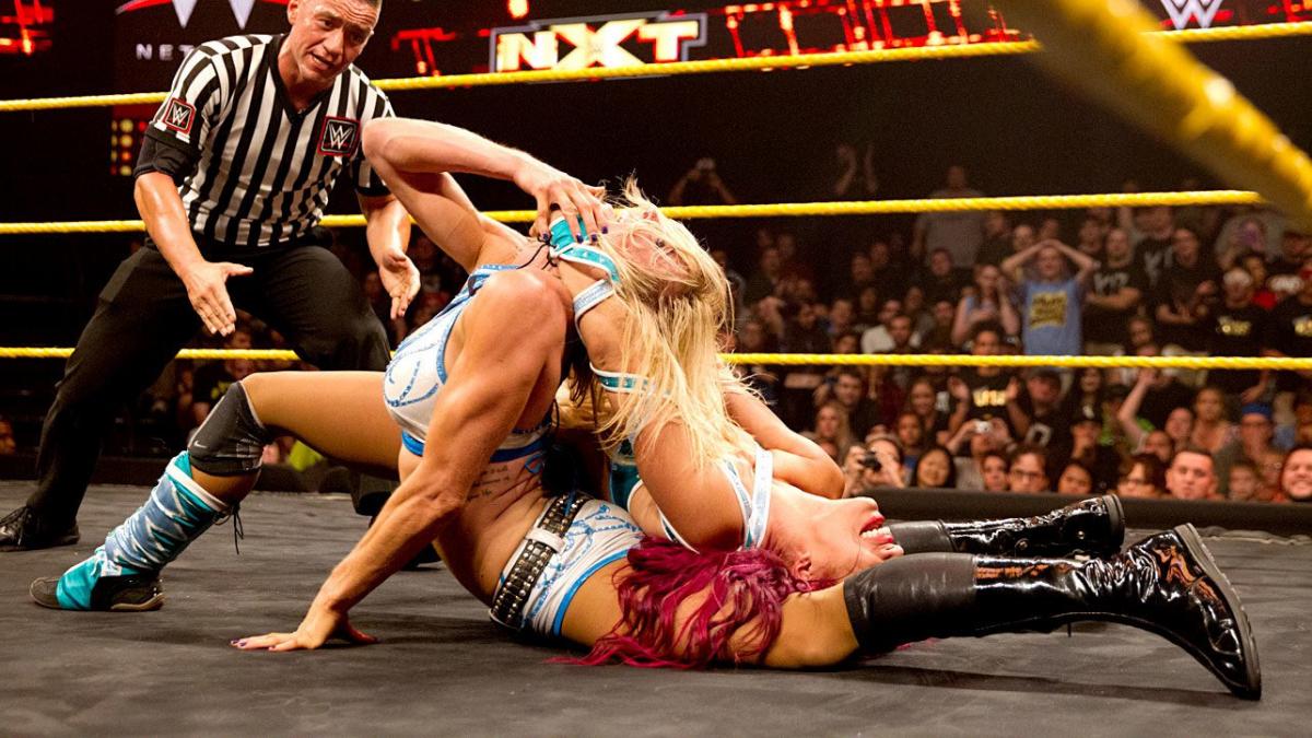 17 - Sasha Banks vs Charlotte Flair [NXT] [15/07/2015]