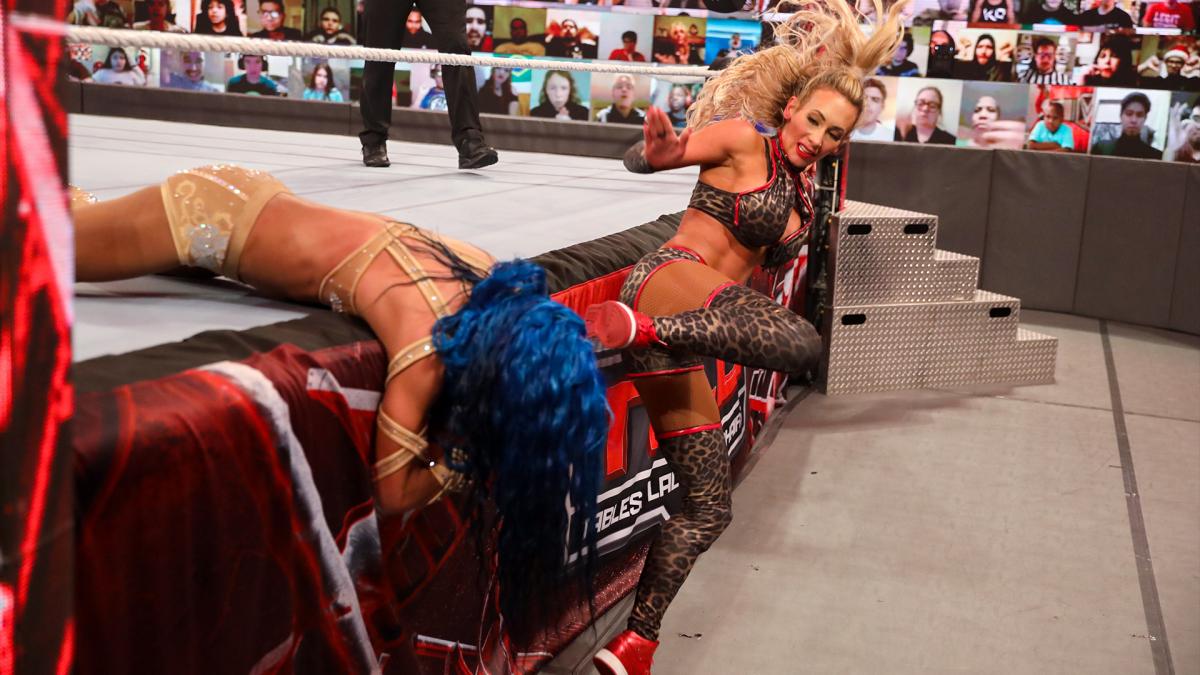 16 - Sasha Banks vs Carmella [TLC] [20/12/2020]