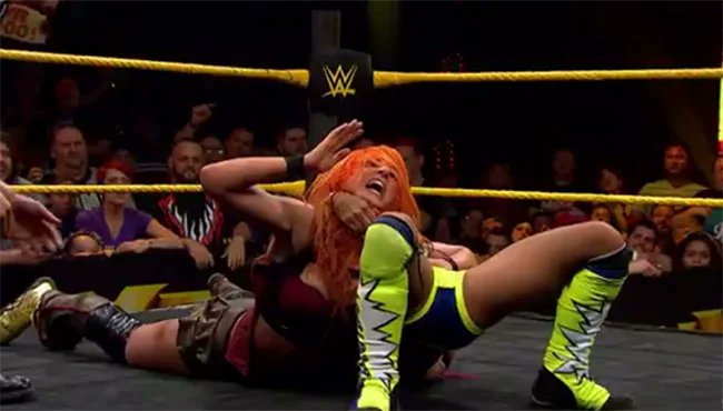 12 - Sasha Banks vs Becky Lynch [NXT Takeover: Unstoppable] [20/05/2015]1/4