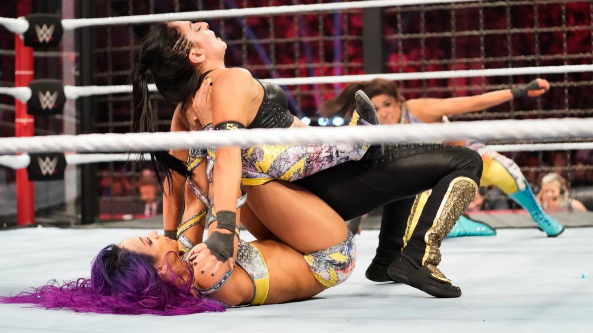 15 - Women's Tag Team Title Elimination Chamber [Elimination Chamber] [17/02/2019]