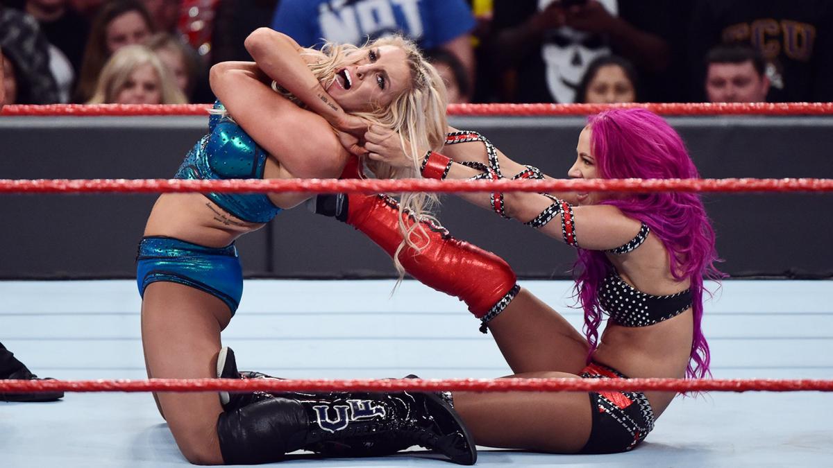 10 - Sasha Banks vs Charlotte Flair [Raw] [28/11/2016]1/4