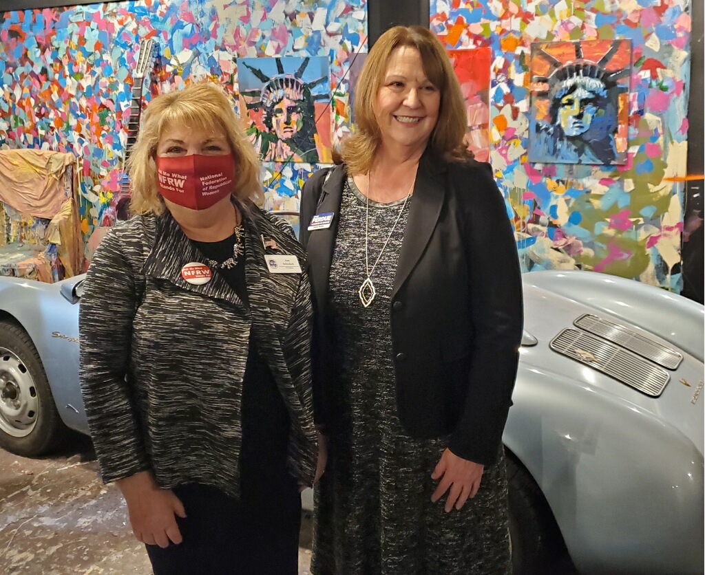 NFRW's tweet image. While in #BattlegroundGA, #NFRW President Ann meets w/  Debbie Perdue, Sen Perdue's sister, who shares @SenDavidPerdue sentiments that what #NFRWarriors are doing to #DefendGeorgia &amp;amp; #SaveAmerica is wonderful!  @WoodmereGOP @GaFedRW