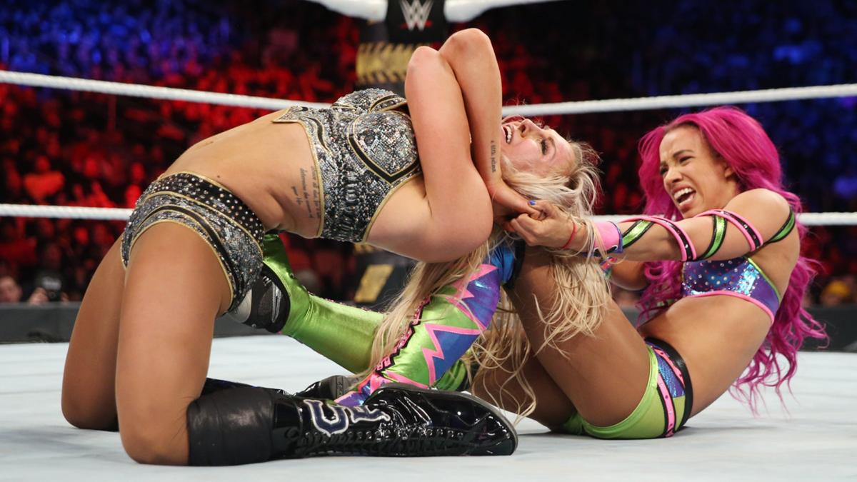 9 - Sasha Banks vs Charlotte Flair [Roadblock: End Of The Line] [18/12/2016]1/4