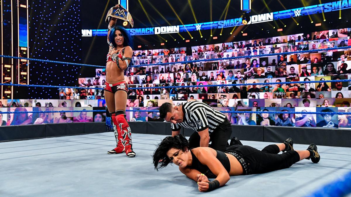 8 - Sasha Banks vs Bayley [Smackdown] [06/11/2020]1/4