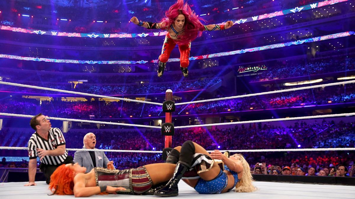 7 - Sasha Banks vs Charlotte Flair vs Becky Lynch [Wrestlemania 32] [03/04/2016]1/2