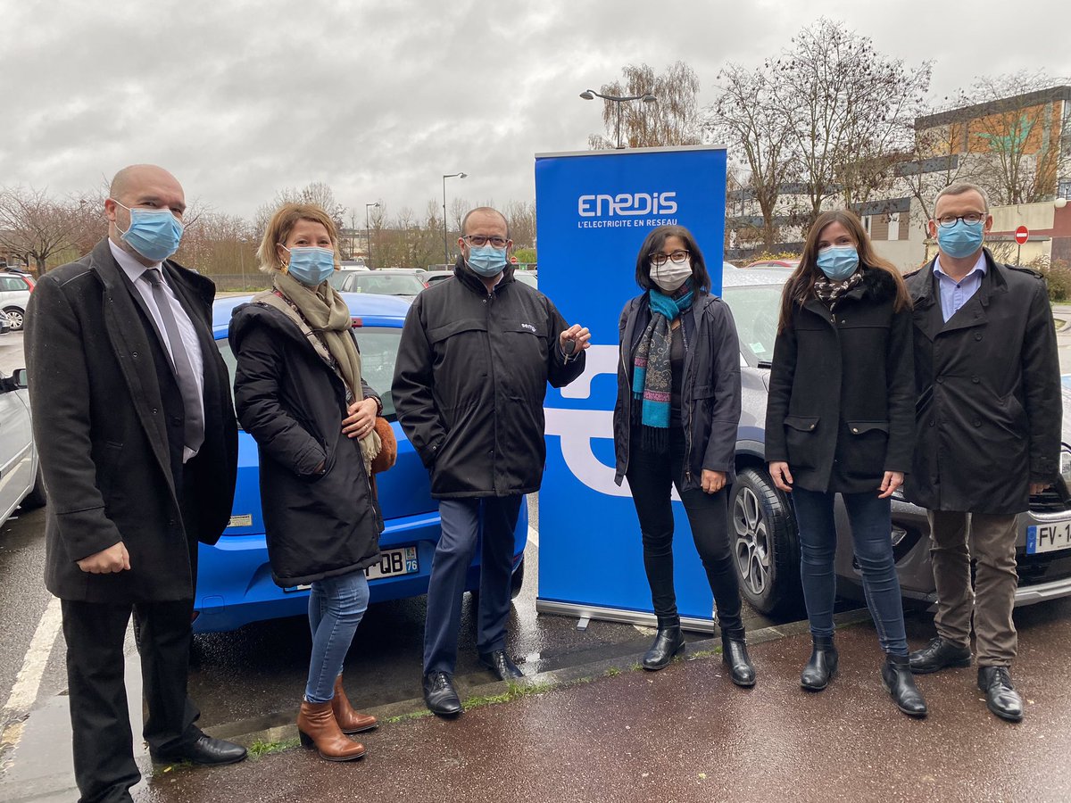 EurePimms's tweet photo. [Responsabilité Societale] nous remercions chaleureusement @enedis_normand pour son don d’un véhicule au @EurePimms Engagement @enedis sur le champ de la #solidarite https://t.co/vrE1ieGjnq
