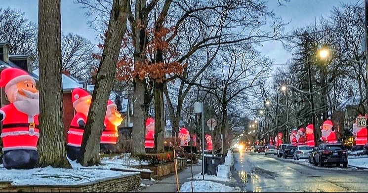 BeckTaxi's tweet photo. BECK 🧡 THE HOLIDAY SPIRIT in Toronto's neighbourhoods. There are almost 60 14-foot tall Santas as Inglewood Drive is transformed to in their annual #Kringlewood.⁠
⁠
📸 @yyz416
⁠
#movingtheSix #BeckLovesTO #hohoho #torontoChristmas #supporttaxidrivers #christmas2020 #santa https://t.co/aHcBsJHHo6
