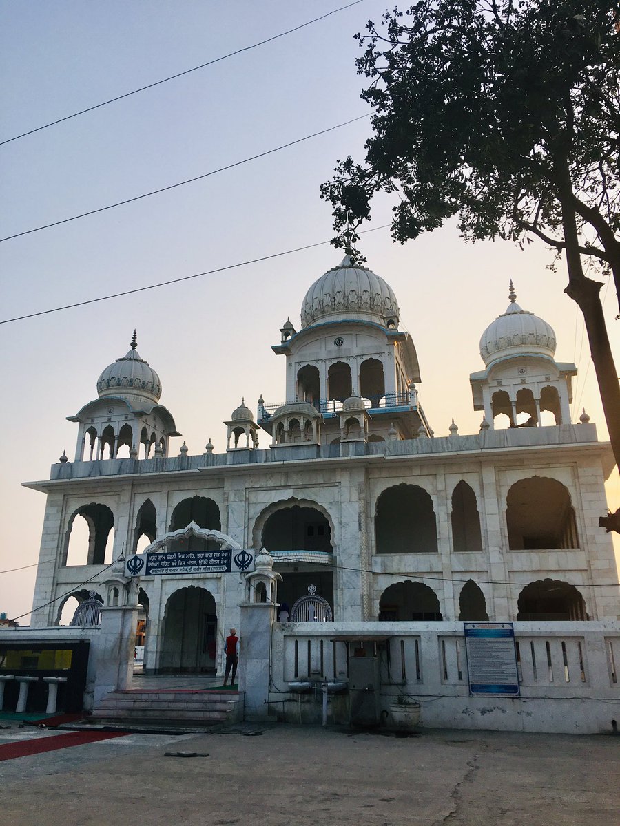 Gurdwara Damdama Sahib marks the place where Guru Gobind Singh ji and the Singhs first settled at Chamkaur Sahib.