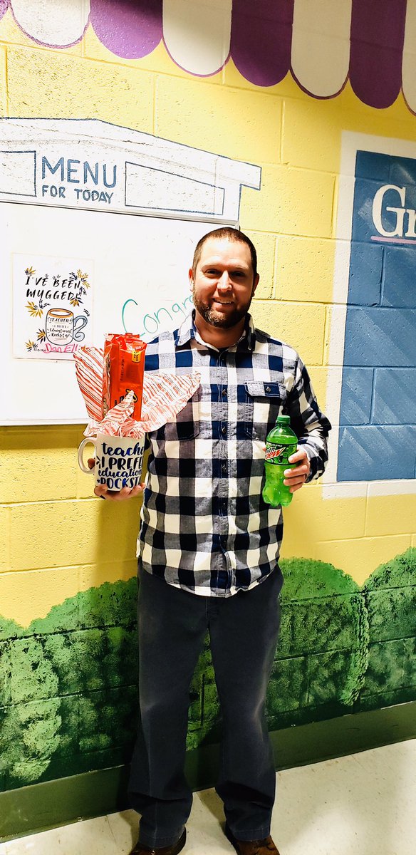 HESHORNETSROCK's tweet photo. HES ROCKS Kindness! The “mugging” continued to the very last day before our holiday break! Mr. Dan was “mugged” by Robin Devore. She stated, “Dan was mugged because of his hard work and always helping us when we ask. He's always rocking kindness!” #goldengatemovement https://t.co/37z6ebuxRv