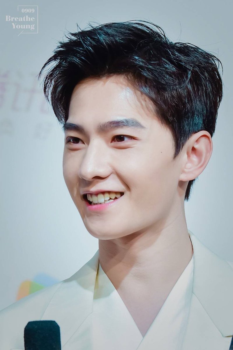 ManoodTingJeen's tweet photo. เป็นรอยยิ้มที่ดีต่อใจมากกกกกกกก เห็นเเล้วถึงกับใจสั่น😍

#หยางหยาง #杨洋 https://t.co/PF3HY1H9X7