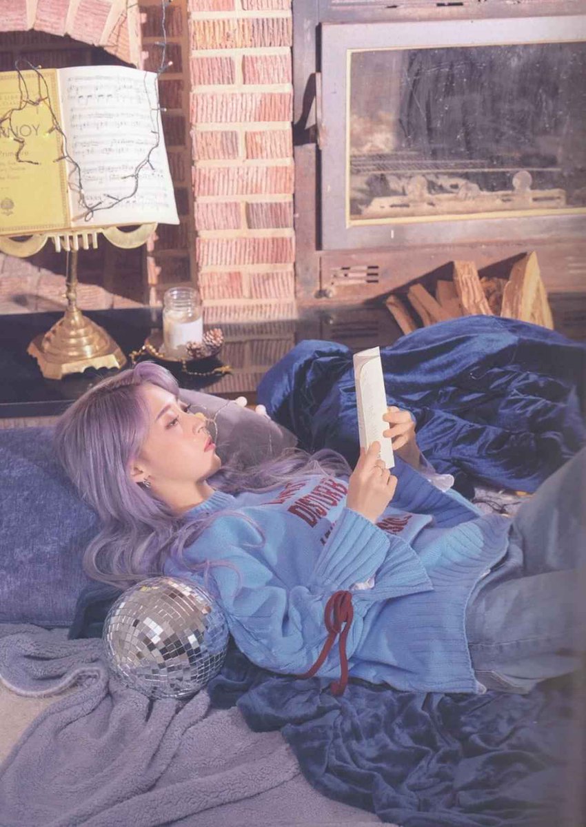 MoonbyulGlobal's tweet photo. [🌙]

If you have one wish that related to Moonbyul, what would it be?

#우리의겨울_문별이_생일축하해
#OurWinterMoonByul 

#MOONBYUL #문별 #MAMAMOO #마마무 @RBW_MAMAMOO https://t.co/CH120ZPReO