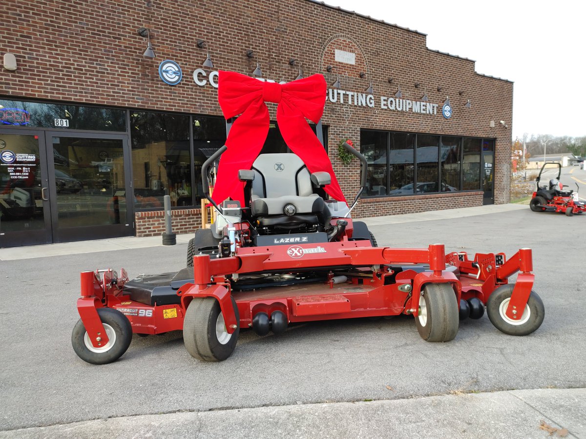 commcuttingeq's tweet image. This may not fit under your tree, but would look great in your garage! Nothing would make your Christmas merrier than an Exmark Lazer Z! We're open this week Monday - Wednesday 8-5PM #CCE #ChristmasSale @Exmarkmowers