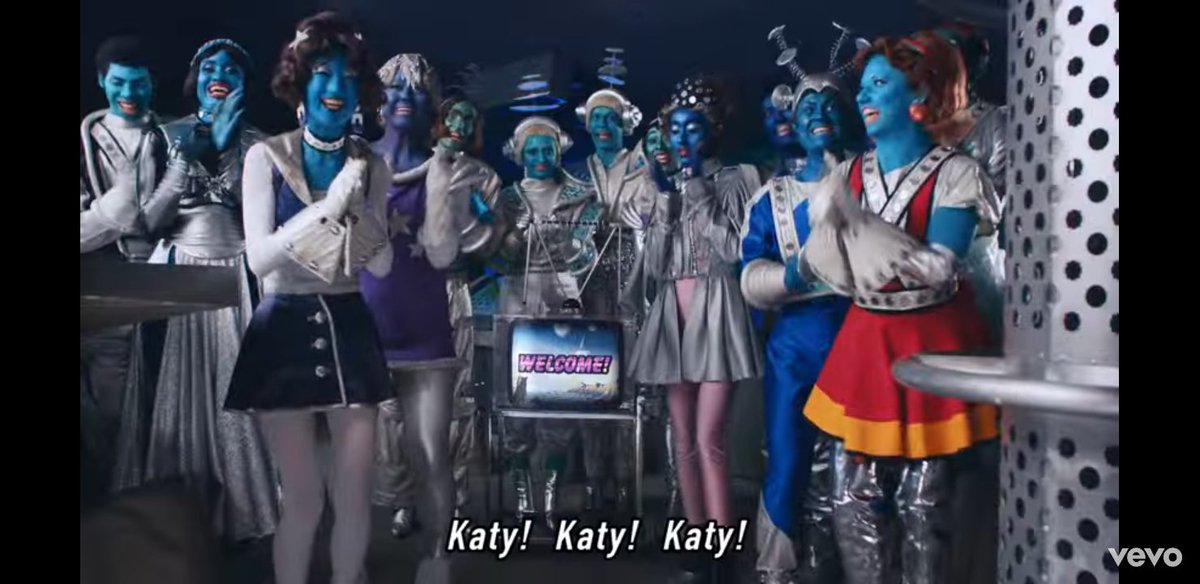 maryanninggg's tweet photo. congrats mom @katyperry and @ZooeyDeschanel on Not the End of the World Official Music Video 🥰✨ 
#NotTheEndOfTheWorldMV 
#KatyPerry 
#zooeydeschanel 
#KATYPERRYISBACK https://t.co/31BksD6LCx