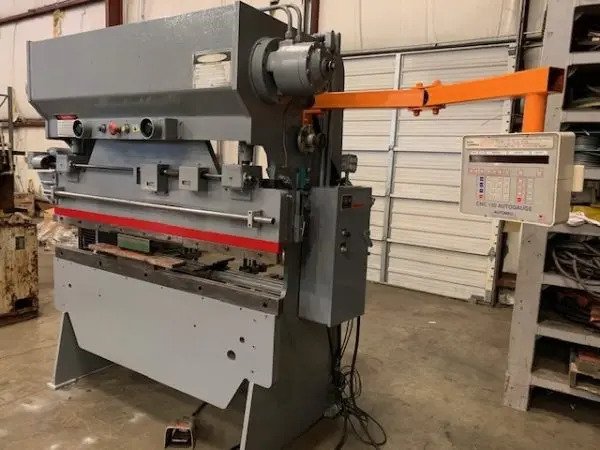 Machinetoolcomm's tweet photo. Used Press Brakes For Sale - Wysong 35 Ton X 6′ Hydra-Mechanical Press Brake https://t.co/JLBwtgQ8Or #pressbrake #wysong #fabrication #mfg #machinetools #metalforming #machinetools #wysongpressbrakes #fabtech2019 #usedmachinetools #machinerydealer. https://t.co/4ZrlDfUlav