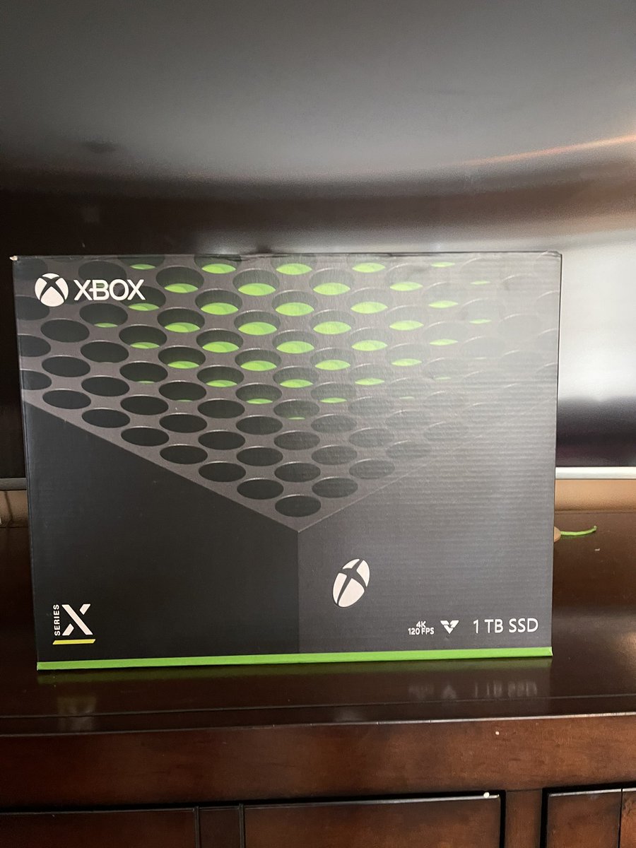 LGMLGR's tweet image. Been looking for one since release day, follows @SOLELINKS for 12 hours and got one @Target this am.  Thank you @SOLELINKS now please help me find a PS5 too!