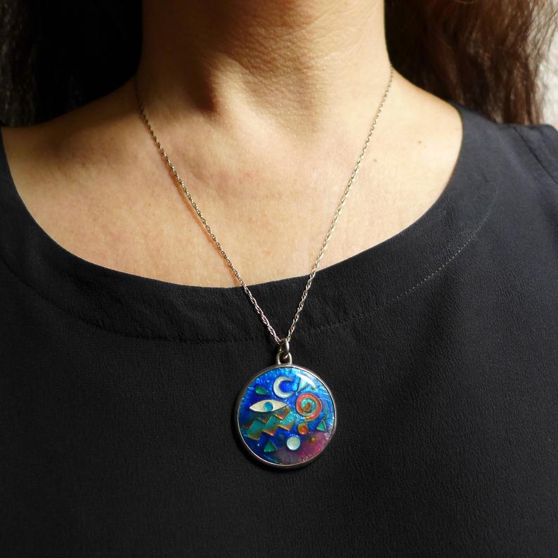 olmsted_rebecca's tweet photo. Hello #Berlin Friends, if you are still looking for #gifts in these last couple days before #ChristmasinBerlin, you can purchase through my #etsyshop 
and either come to my studio in #Kreuzberg for pick up or let me deliver (within Berlin's A zone)   
https://t.co/Npupoz7tEe https://t.co/76L9uubB1w