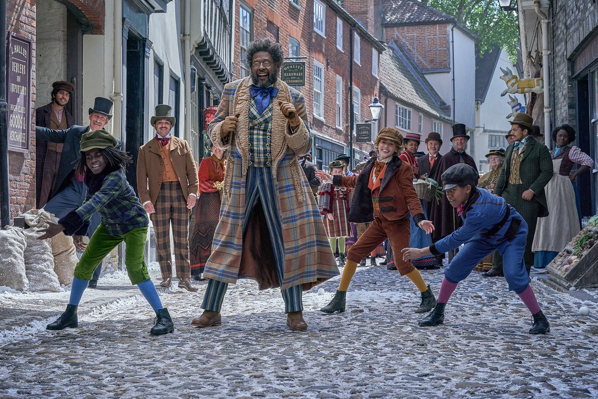 RollingStone's tweet photo. Usher and over 90 singers from around the world perform "This Day" in a new video for the track from the Netflix film, 'Jingle Jangle' https://t.co/KkN290m77J https://t.co/CWDbx7irfO