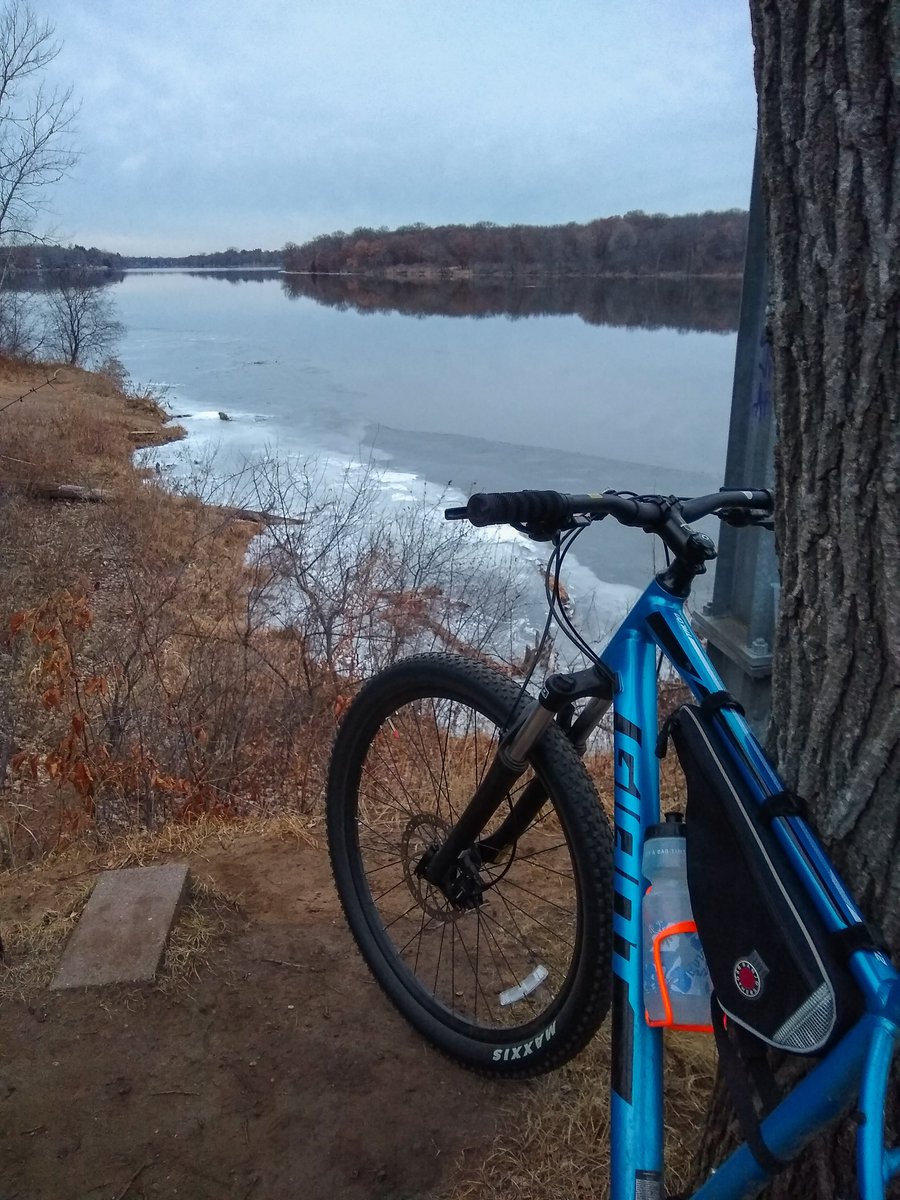 GingerSloth7's tweet photo. That was cold... 🙂
#solsticecentury https://t.co/VwQ07tOY7v