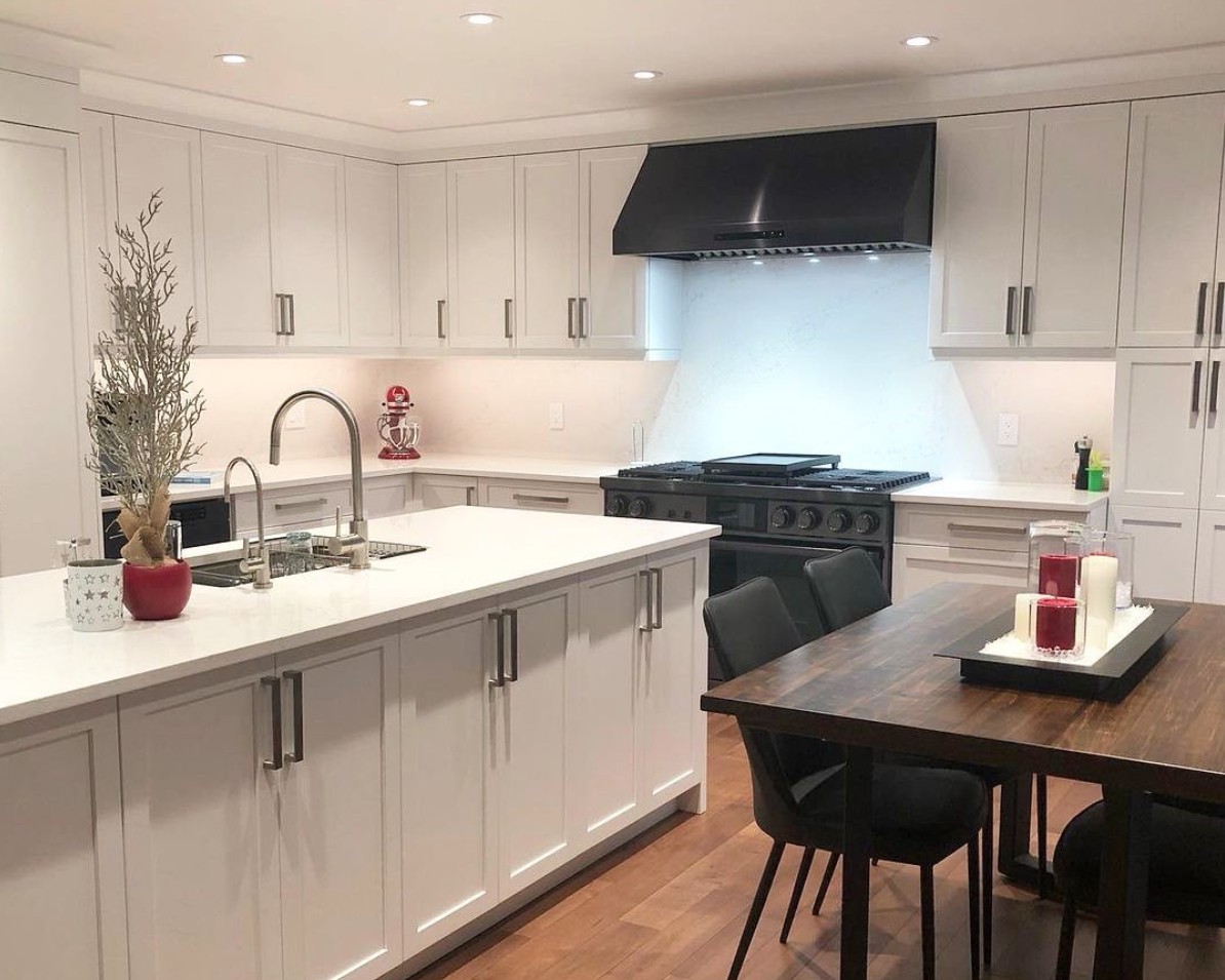 We’d like to thank our amazing and loyal client for sharing this photo of her beautiful kitchen design! ⭐️ #repost