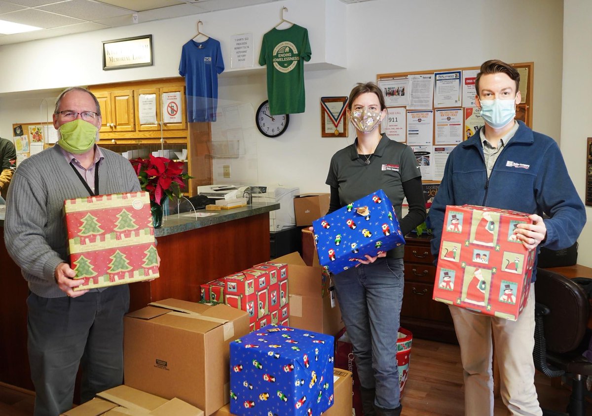 TLCLancaster's tweet photo. Tis the season to be jolly! ❄️ @usboiler  adopted five veteran families and got everything on their Christmas lists. We are so thankful for your generosity and continued support of TLC/Veterans’ Victory House Lancaster! #youmakeadifference https://t.co/S6iFeia1wY