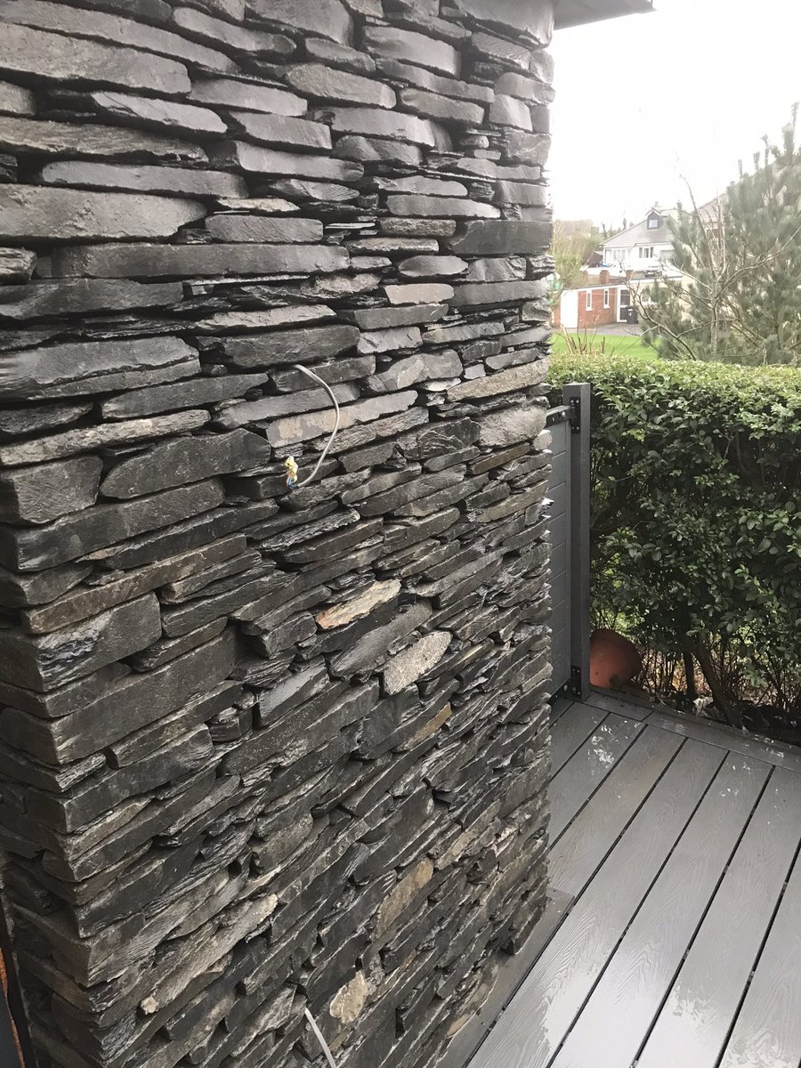RivendellStone1's tweet photo. Last one of 2020, nice little extension using stone from @burlingtonstone looking forward to a new year filled with cheer and laughter, Merry Christmas to all near and far ๐บ๐
#holidays #Cumbria #SkilledTrade #naturalstone #LakeDistrict #millomtown #Construction https://t.co/3NqOgwijw4