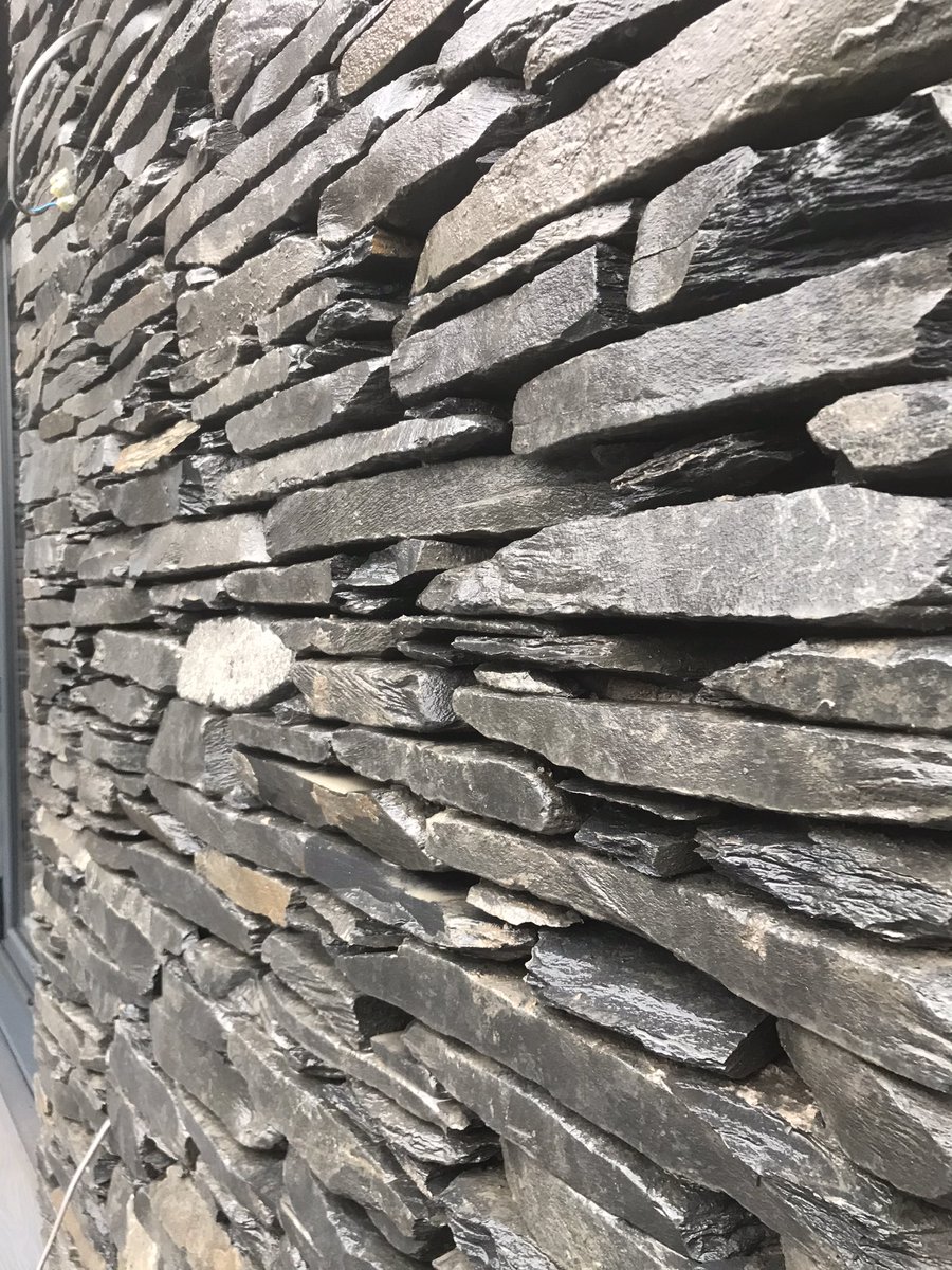 RivendellStone1's tweet photo. Last one of 2020, nice little extension using stone from @burlingtonstone looking forward to a new year filled with cheer and laughter, Merry Christmas to all near and far ๐บ๐
#holidays #Cumbria #SkilledTrade #naturalstone #LakeDistrict #millomtown #Construction https://t.co/3NqOgwijw4