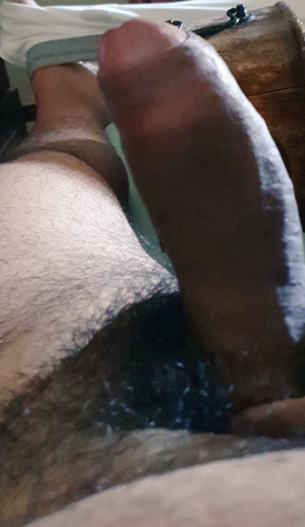 JxH40's tweet photo. Segunda-feira, tédio,  mas a gente sempre encontra um meio de se animar. 
😋🐻🔥🐼🥰
#urso #ursopentelhudo #ursomaduro #pau #paupreto #paupentelhudo #pelos #pentelhos #uncut #uncutbear #tesão https://t.co/q8fJnFSRSm
