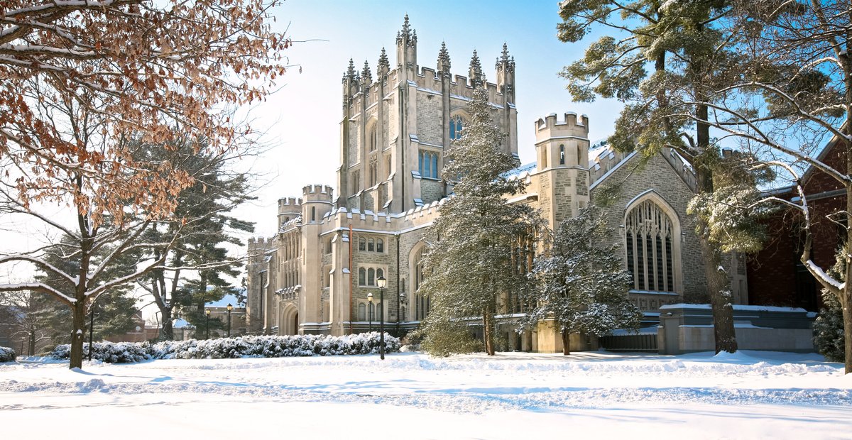 Vassar's tweet photo. It's that time of year! #WinterSolstice https://t.co/EcdwdRB9ii