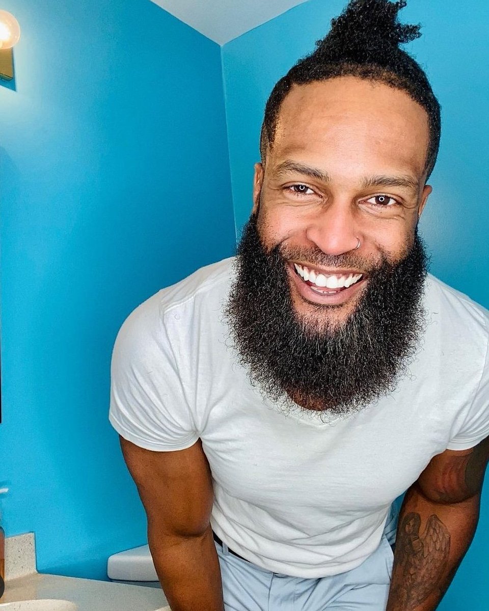 Beards Make Mondays Better 
#BEARD #BeardGang