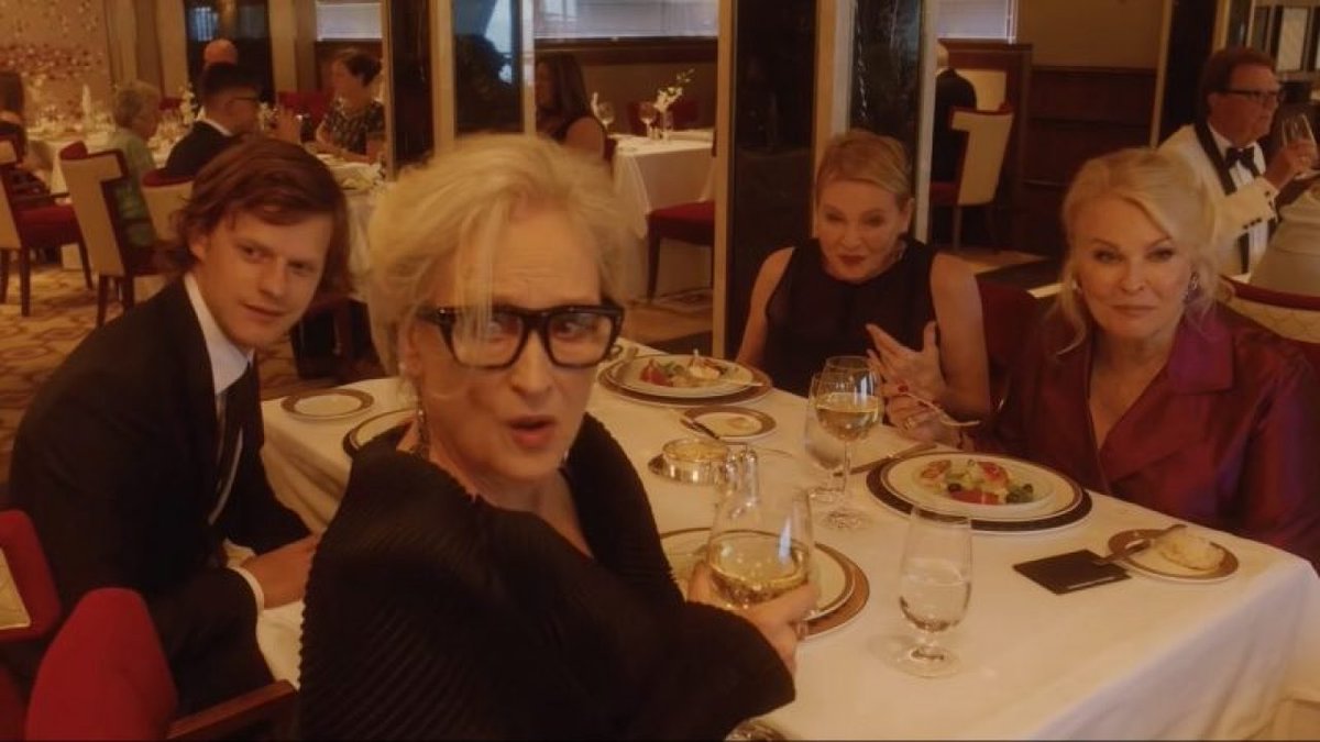 murphybrownpod's tweet photo. Our next @Patreon audio will be a review & discussion of #LetThemAllTalk! Join us! Link in bio to sign up! One time donations also welcome! Just notate in the notes you would like to receive this perk! #CandiceBergen #DianneWiest #MerylStreep #HBO #Soderberg https://t.co/4zqDCWwIHE