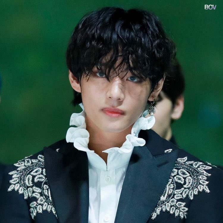 ☾ Kim Taehyung  ✩김 태형