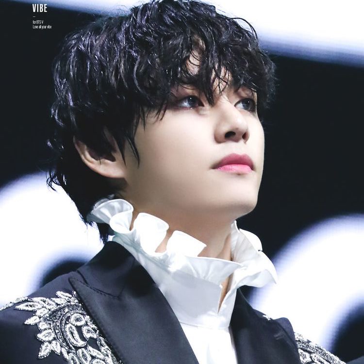 ☾ Kim Taehyung  ✩김 태형