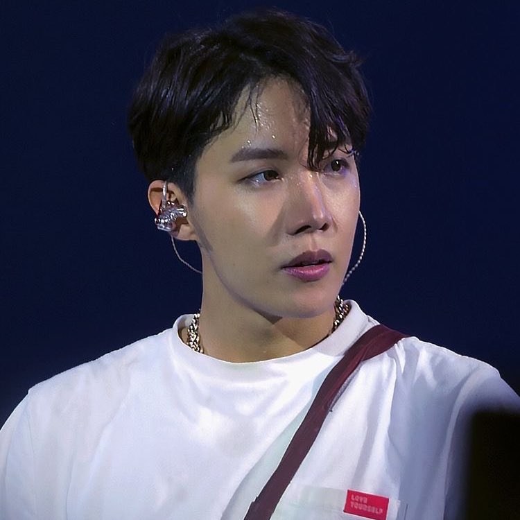 ☾ Jung Hoseok  ✩정 호석