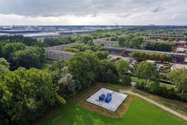 TWdigitaal's tweet photo. De #top10 van de best gelezen artikelen op https://t.co/90ESLIJydW 

Vandaag op #5:
Goede vraag: hoeveel huizen worden in 2050 met waterstof verwarmd?

https://t.co/NGe0DoQqah
@GeraldSchut @Stedin #waterstof https://t.co/zR4l7ELRmq