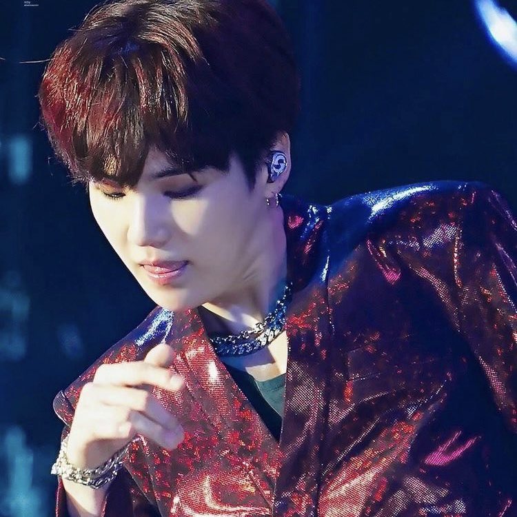 ☾ Min Yoongi  ✩민 윤기