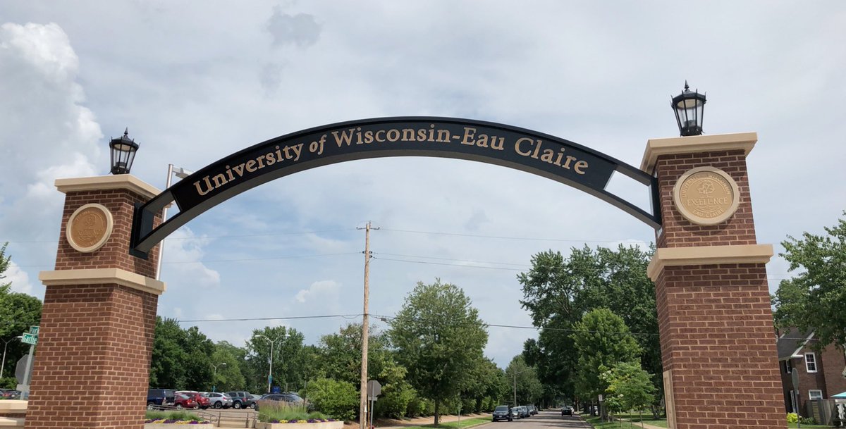 Brian_P06's tweet photo. I’m excited to announce that I will be playing football at The University of Wisconsin Eau Claire! Thank you to my coaches friends and family for helping me reach my goal of playing college football and thanks to @CoachBeschorner for giving me the opportunity! #rollgolds https://t.co/YRaGbXqmRc